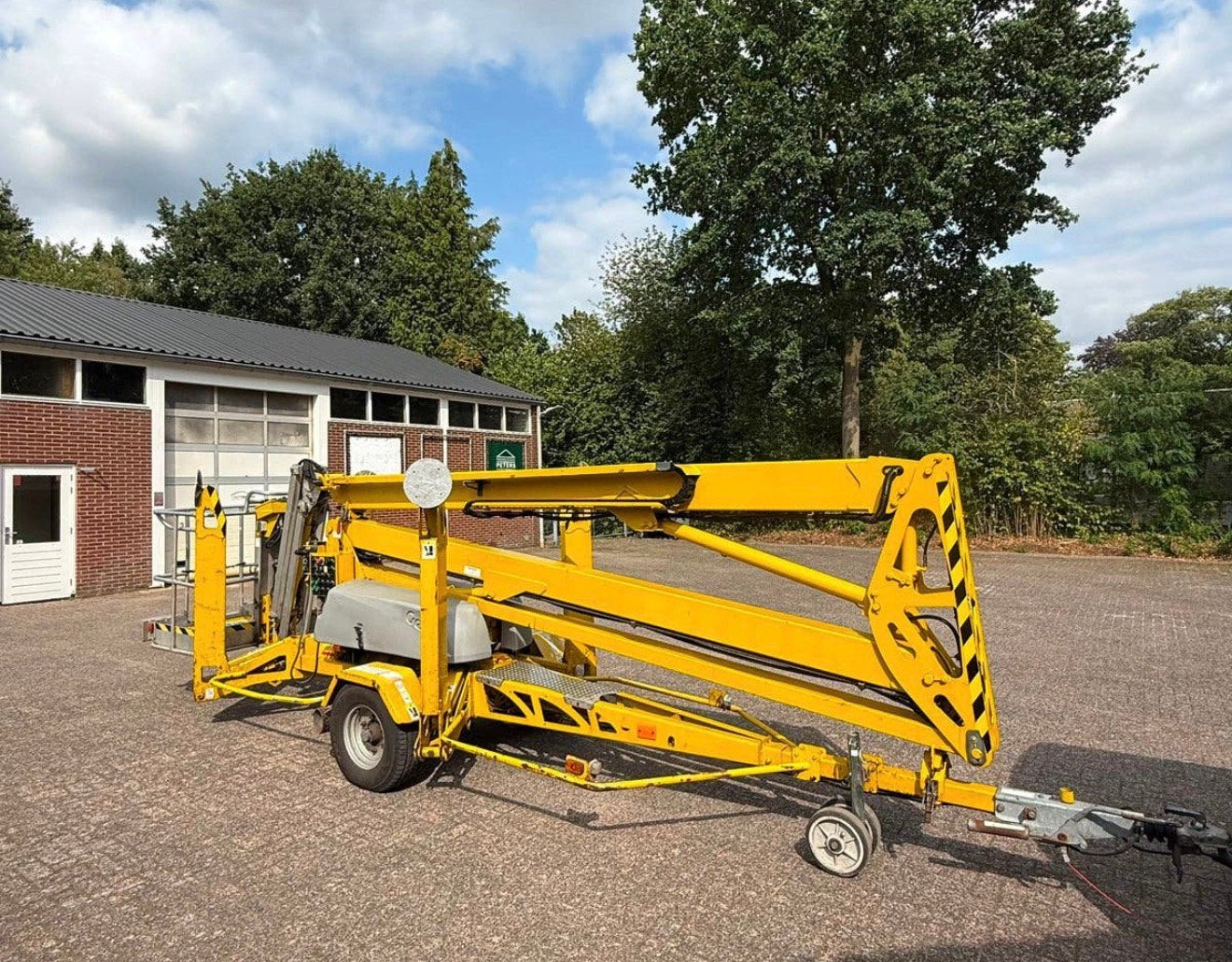 Hoogwerker te huur 17 meter , aanhanger hoogwerker