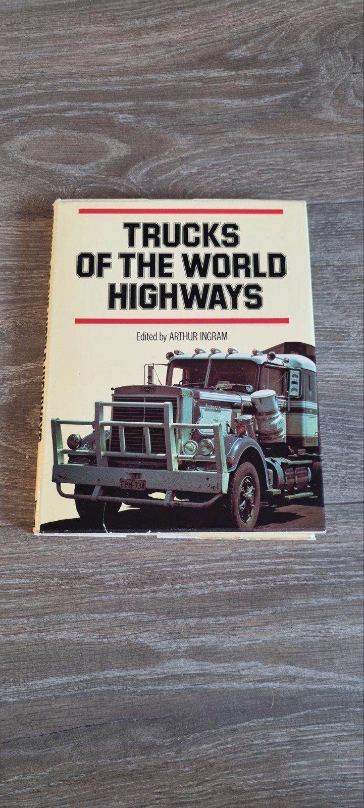 boek Trucks of the world highways, Ophalen of Verzenden, Nieuw, Vrachtwagen