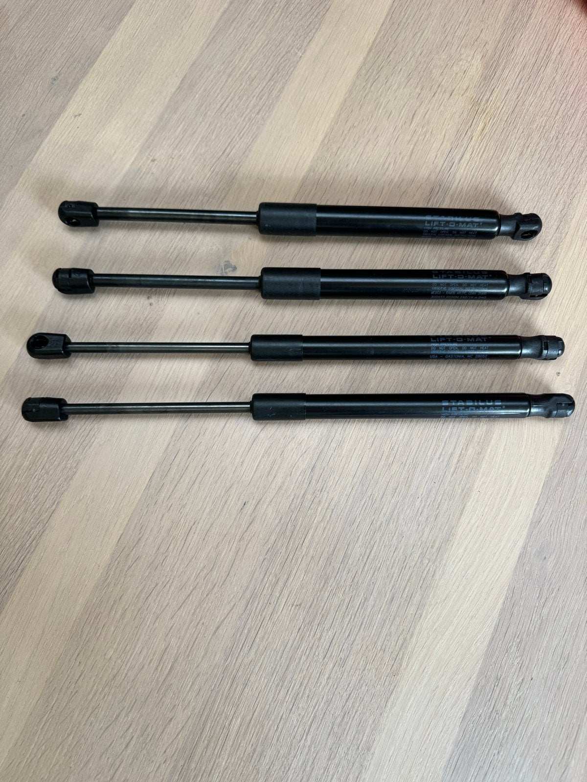 Tesla model 3 originele gasveren (4 stuks), Ophalen of Verzenden, Gebruikt, Universele onderdelen