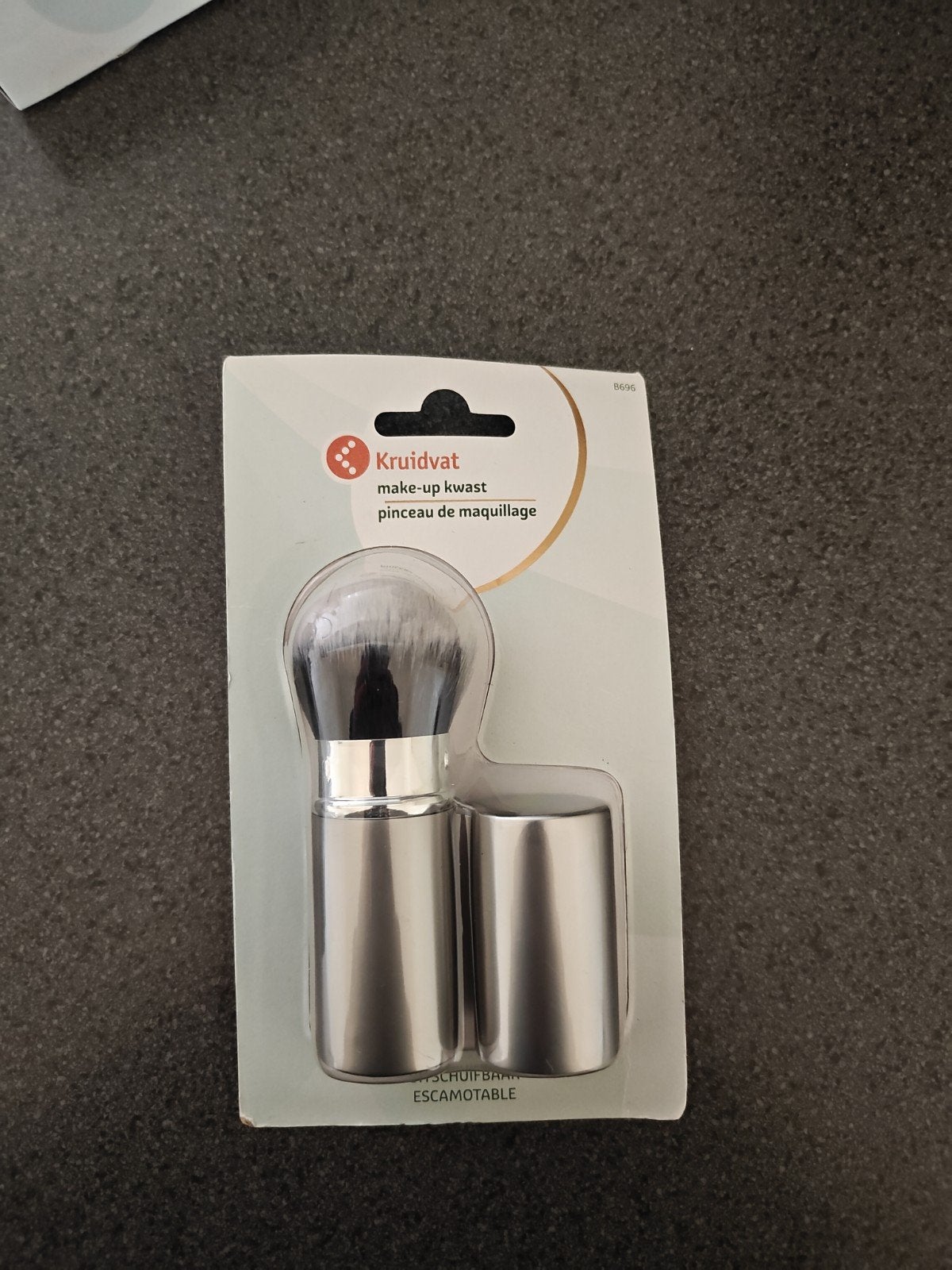 Kruidvat make-up kwast - Nieuw in verpakking, Ophalen of Verzenden, Nieuw, Zwart, Gehele gezicht