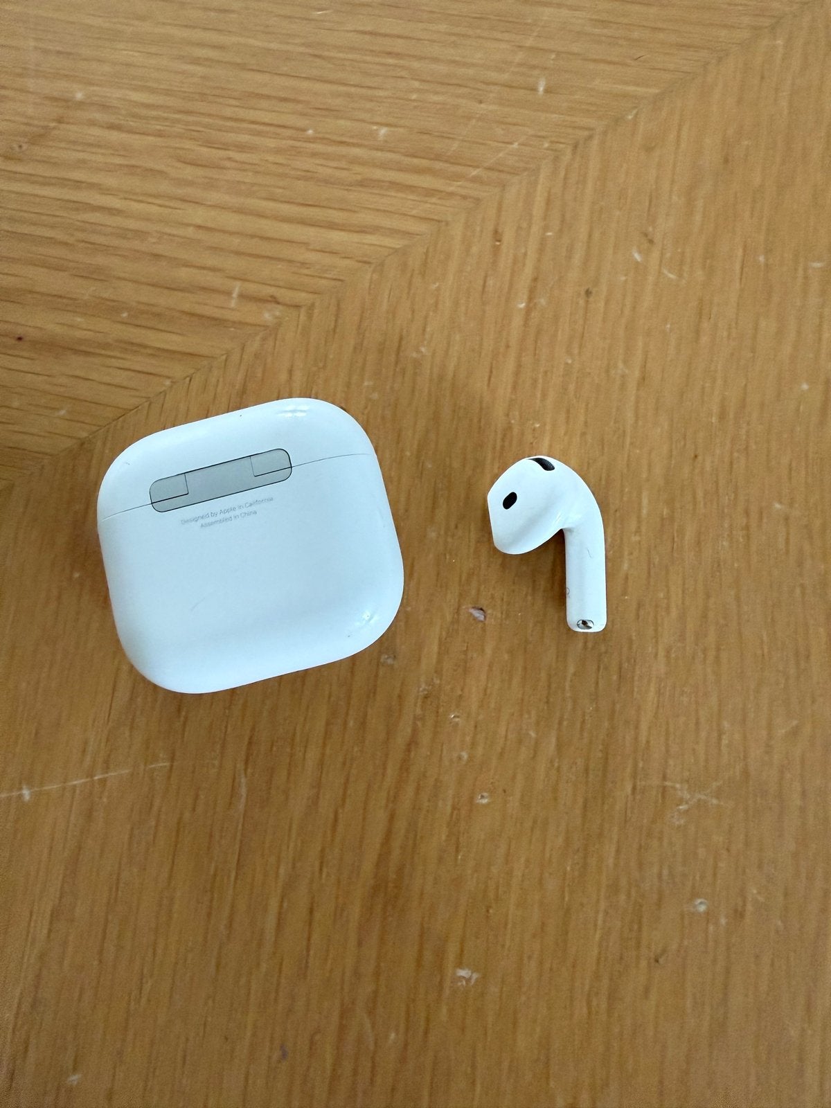 Airpod 4 ANC A3055 case en rechter incl apple care, Ophalen, Overige merken