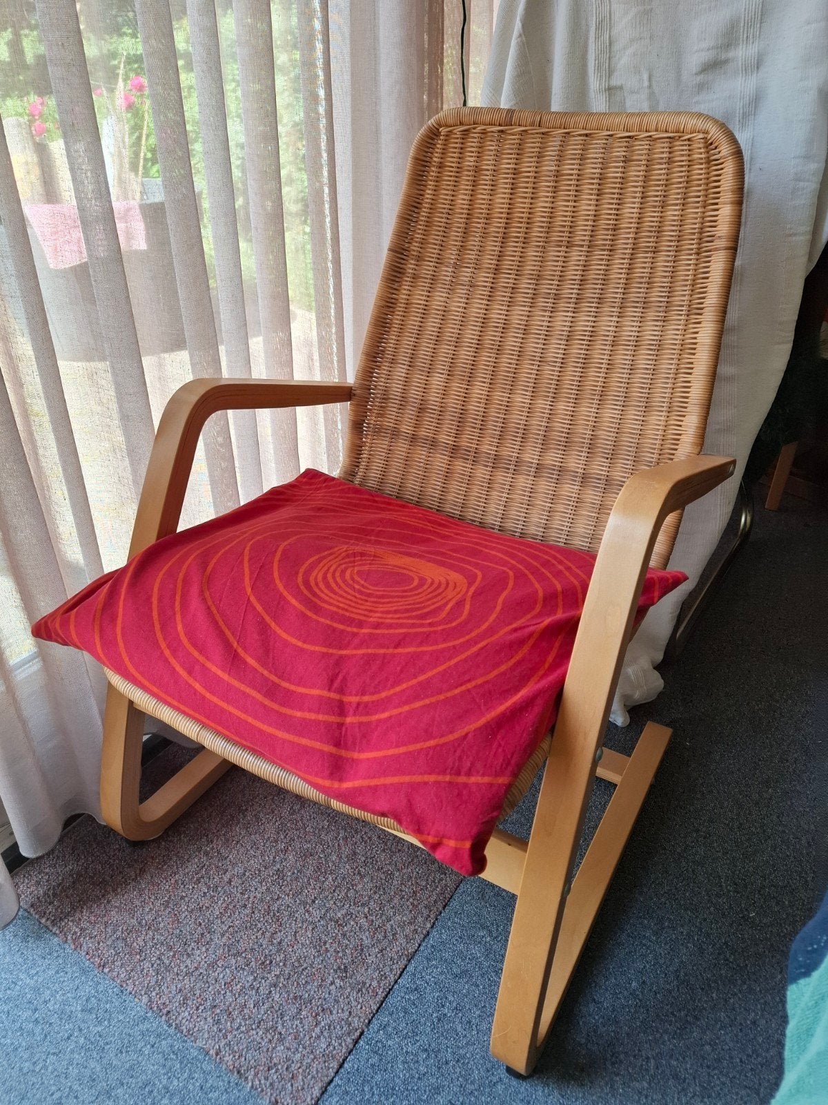 Rotan stoel: Yngve Ekström, Öland. Gratis kussen., Ophalen, Gebruikt, Overige kleuren, Eén