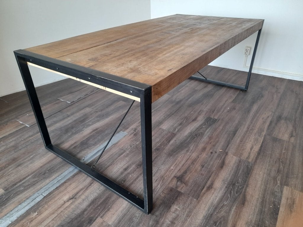 Eetkamertafel Mango hout met industriéle look, Huis en Inrichting, Tafels | Eettafels, Gebruikt, 100 tot 150 cm, 200 cm of meer