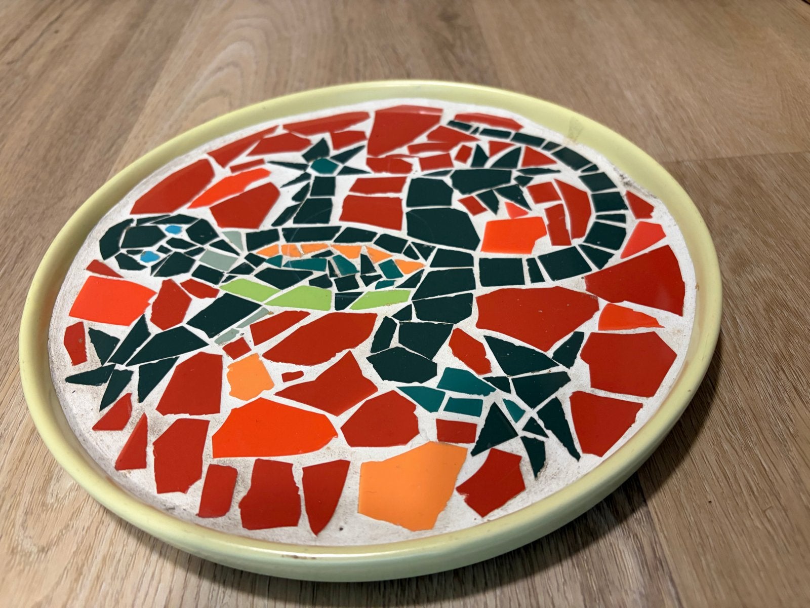 Mozaïek schaal met salamander/hagedis motief - 25 cm, Ophalen, Overige materialen, Gebruikt, Schaal