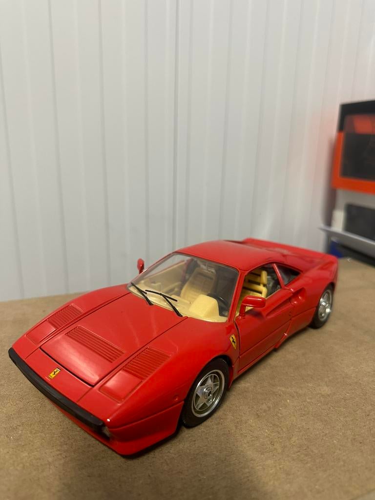 Ferrari Gto modelauto 1:18 Bburago, Hobby en Vrije tijd, Modelauto's | 1:18, Ophalen of Verzenden, Zo goed als nieuw, Auto, Bburago