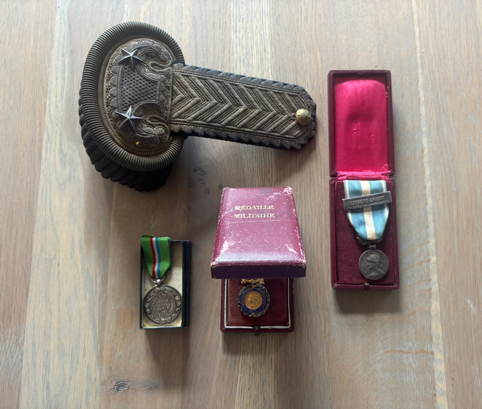 Frans lotje, Verzamelen, Ophalen of Verzenden, Landmacht, Lintje, Medaille of Wings