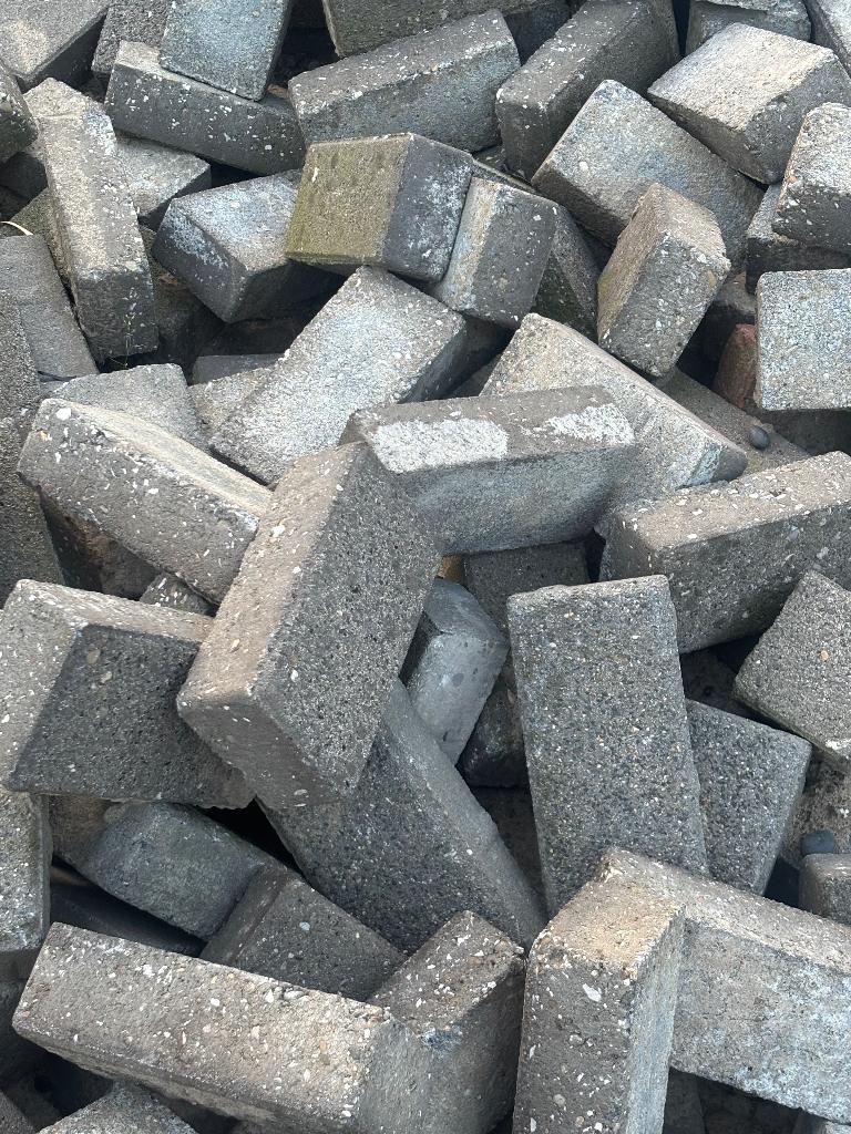 Klinkers  Jaren 70 betonklinkers. Top kwaliteit, Tuin en Terras, Tegels en Klinkers, Ophalen, Gebruikt, Klinkers, 10 m² of meer
