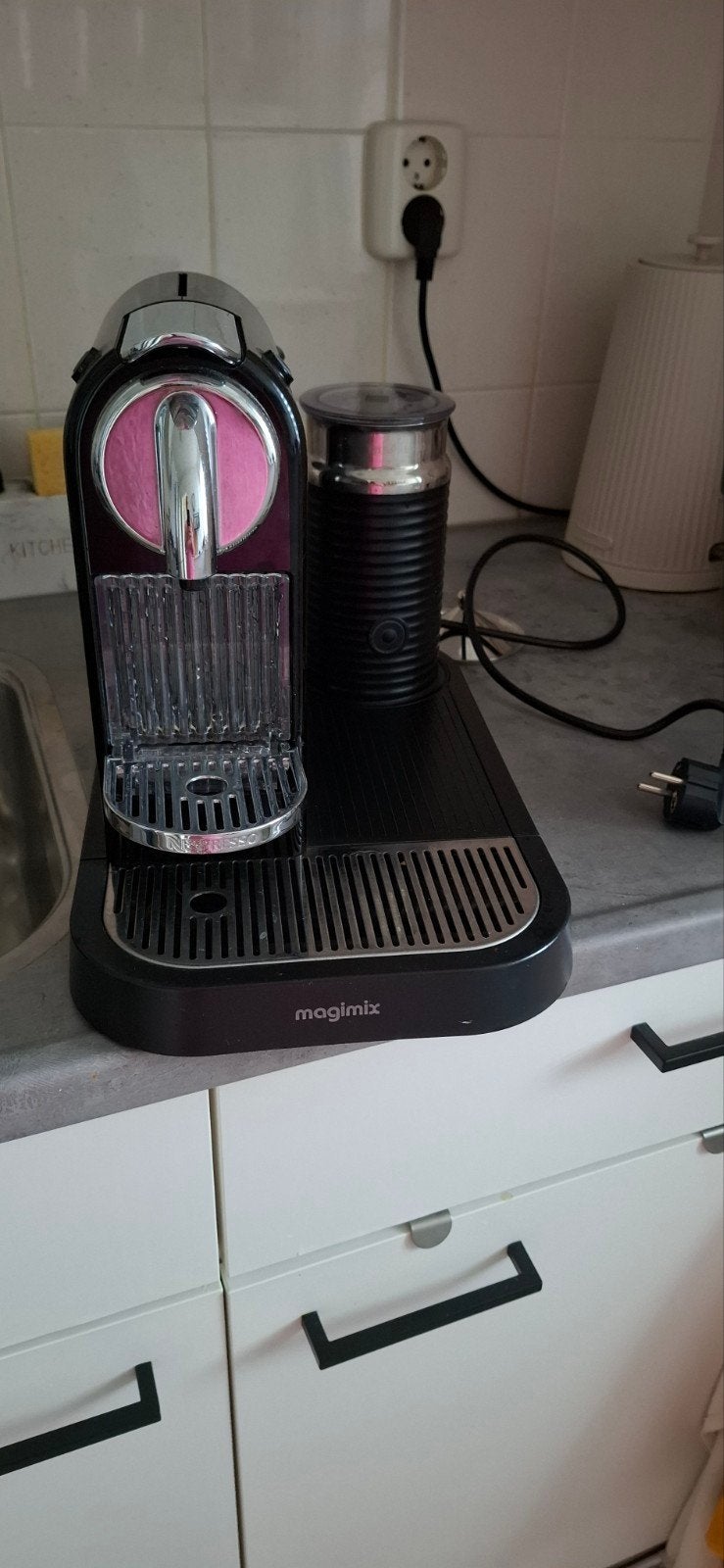 nespresso koffie apparraat, Ophalen, Zo goed als nieuw