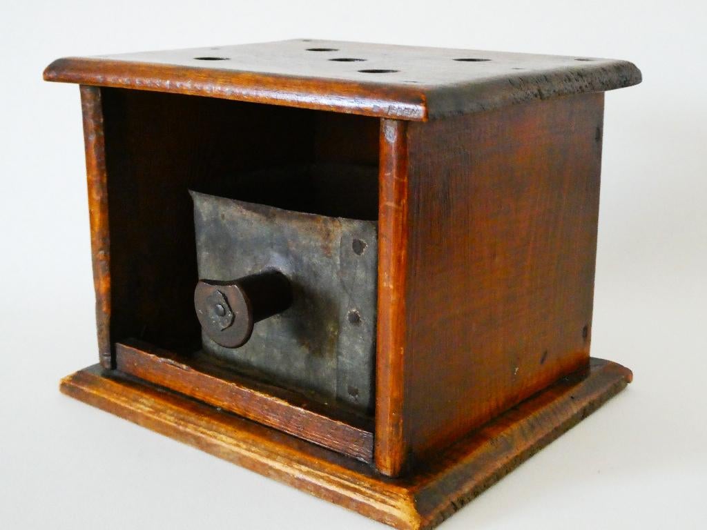 Antieke voetenstoof compleet met origineel metalen testje, Ophalen of Verzenden