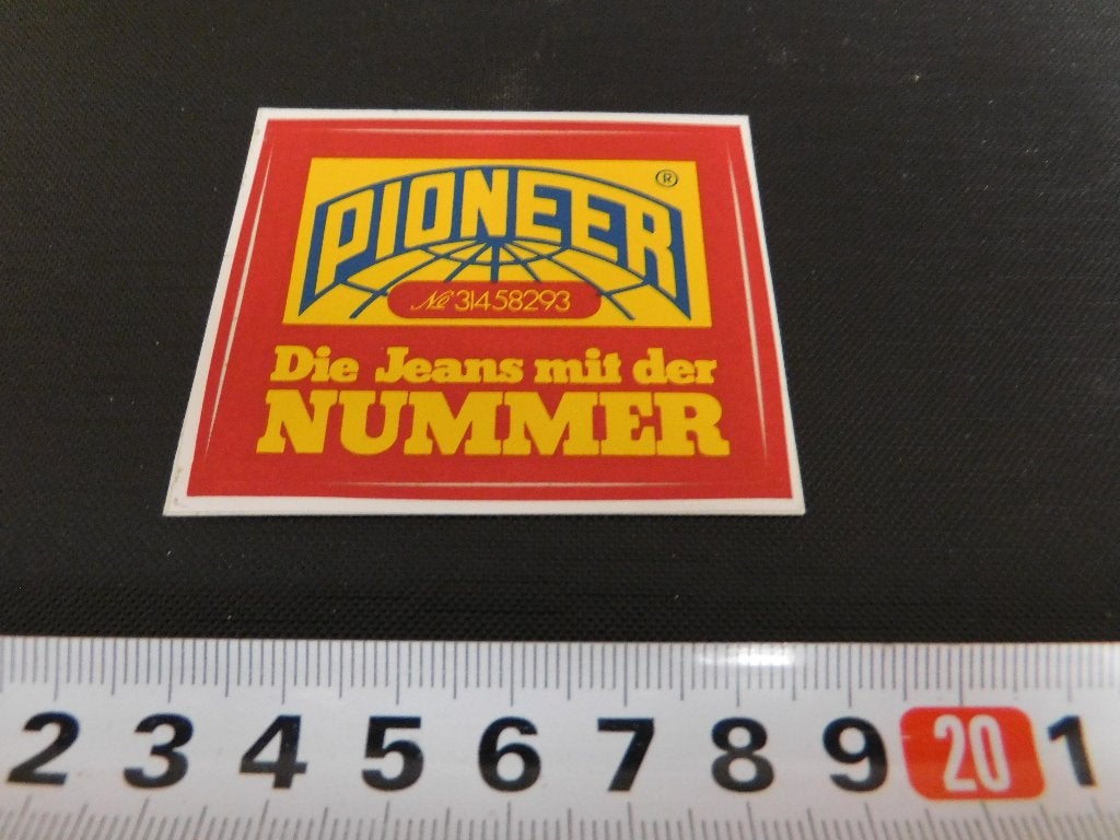 sticker pioneer die jeans mit der nummer, Ophalen, Zo goed als nieuw