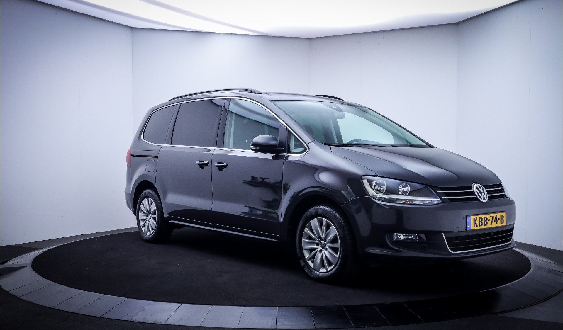 Volkswagen Sharan 1.4TSI DSG 7P Comfortline NAVIGATIE | CLIM, Automatische klimaatregeling, Zwart, 4 cilinders, 150 pk