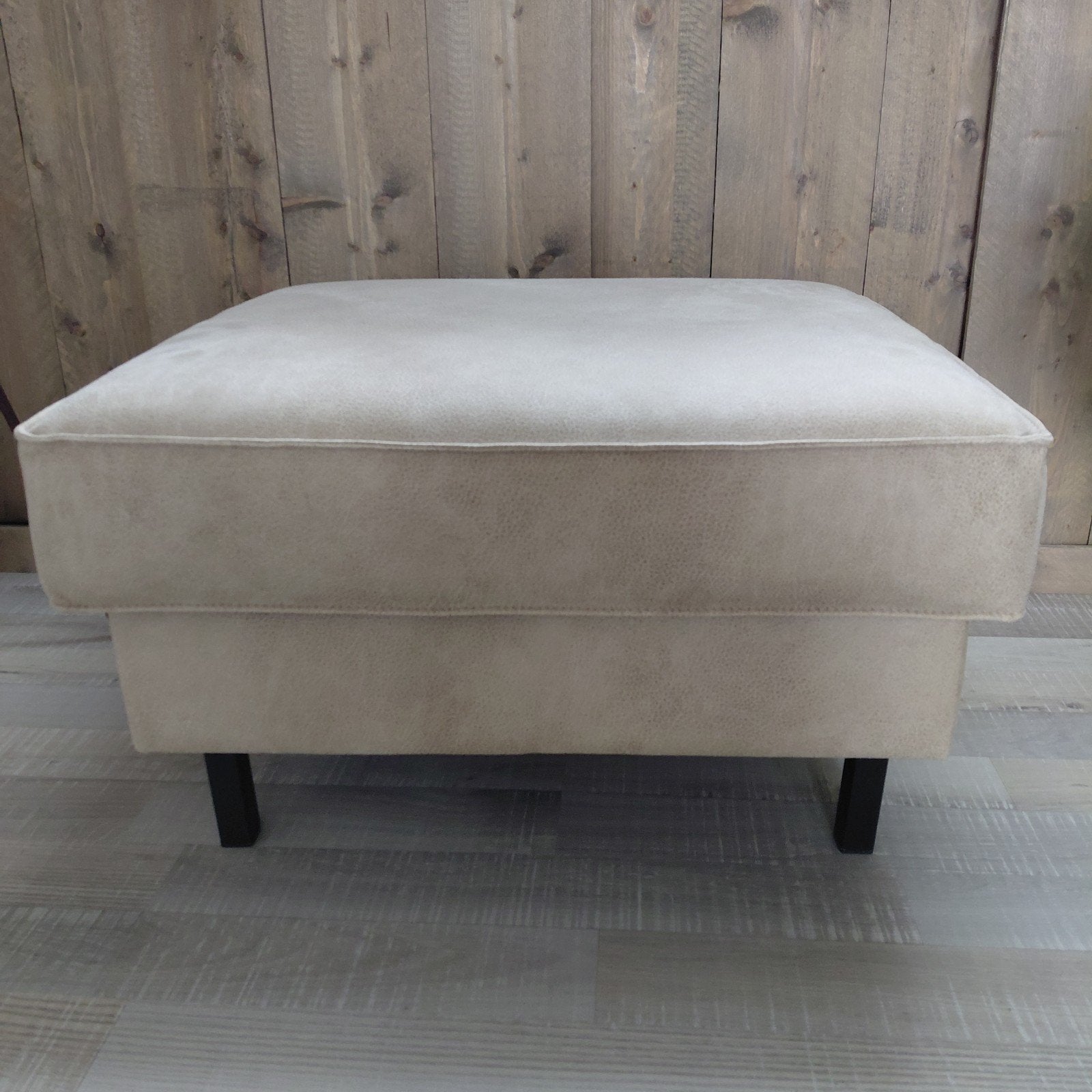 Hocker kleur Taupe, Ophalen, 50 tot 75 cm, Zo goed als nieuw, Rechthoekig