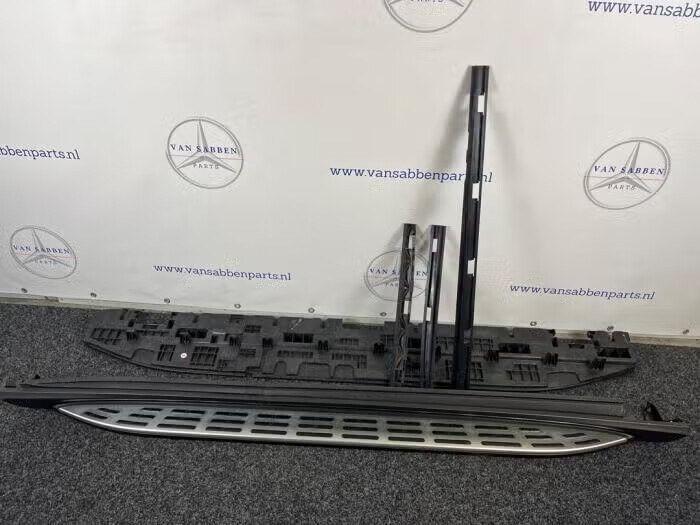 Treeplank rechts van een Mercedes GLE (ZWART), Ophalen of Verzenden, Gebruikt