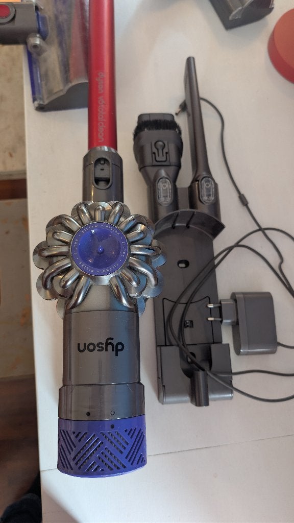 Dyson V6 Total Clean, Witgoed en Apparatuur, Stofzuigers, Ophalen, Gebruikt, Reservoir, Dyson
