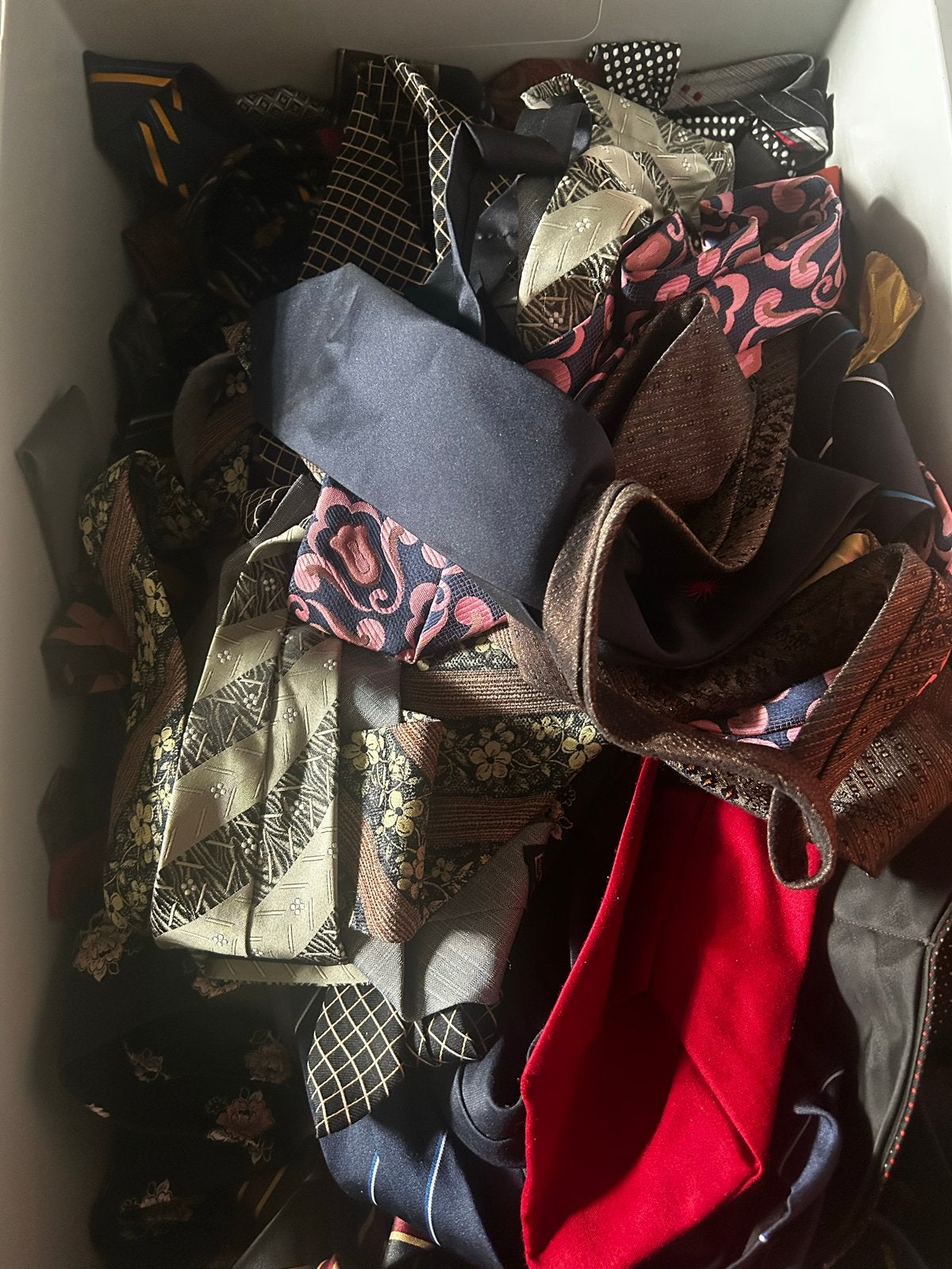 Doos vol diverse stropdassen - Verschillende kleuren en patr, Ophalen, Gedragen, Meerkleurig, Met patroon