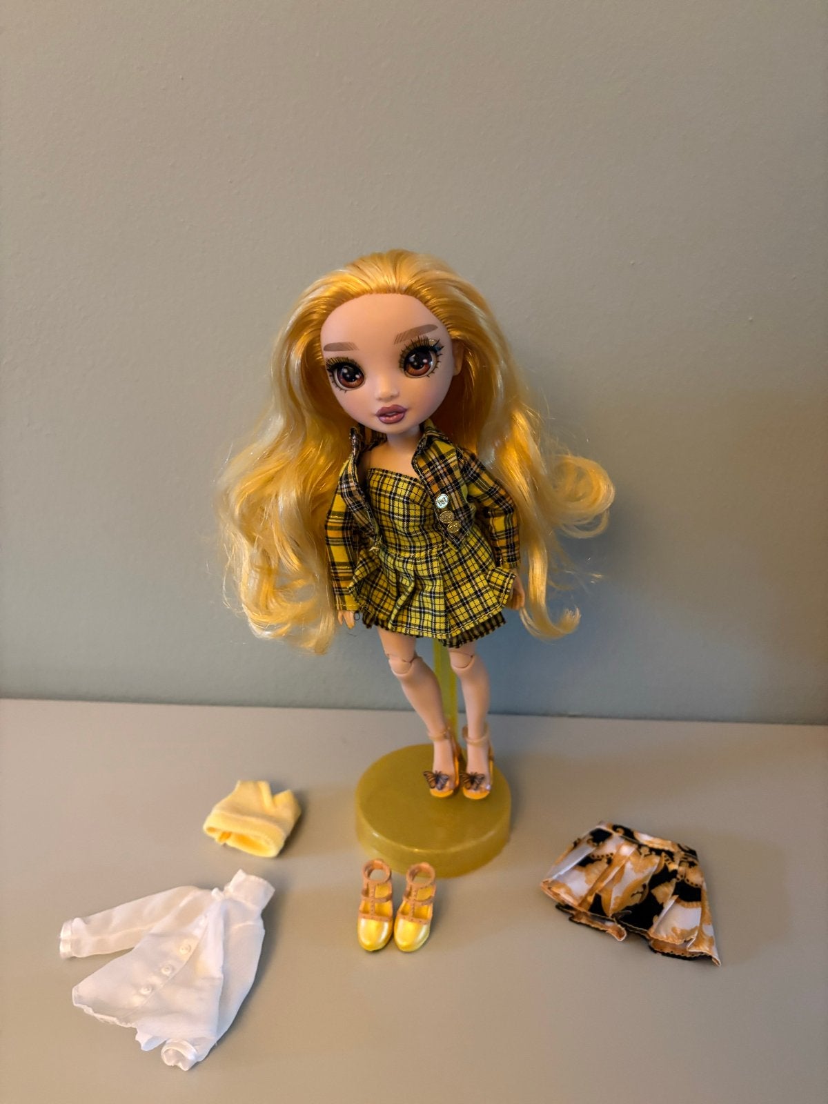 Rainbow High Sunny Madison pop met extra outfit, Ophalen of Verzenden, Zo goed als nieuw, Overige typen