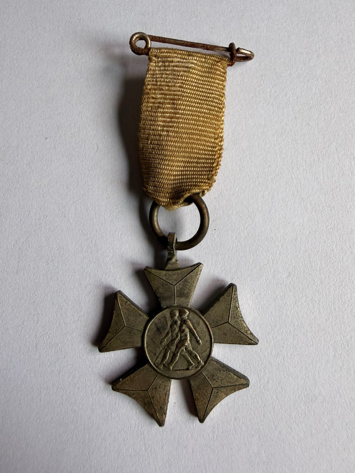 Noodvierdaagsche kruis uit augustus 1940, Postzegels en Munten, Penningen en Medailles, Ophalen of Verzenden, Overige materialen
