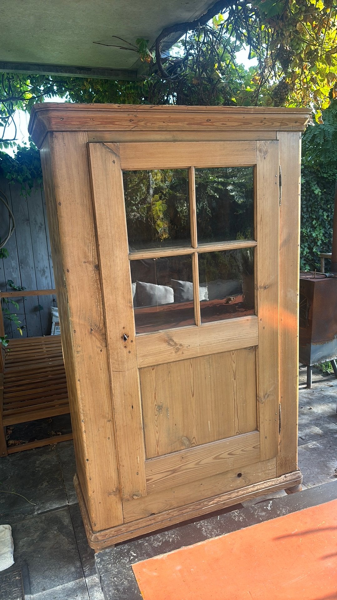 Mooie warmbruine houten kast