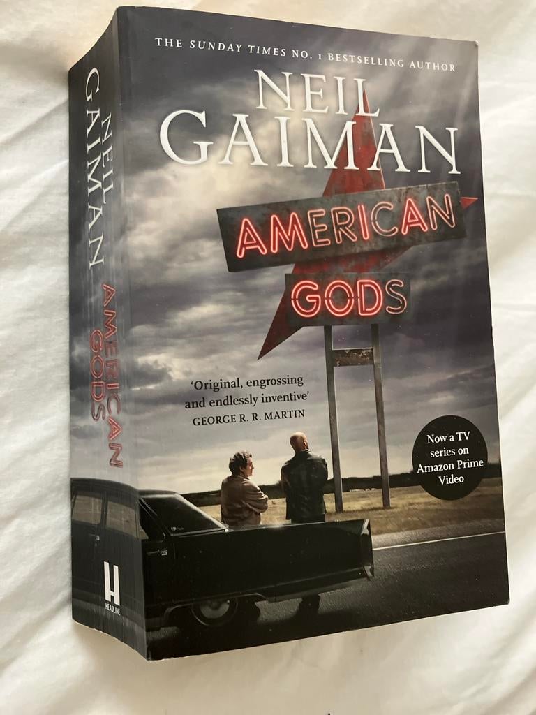 American Gods - Neil Gaiman, Boeken, Ophalen of Verzenden, Gelezen