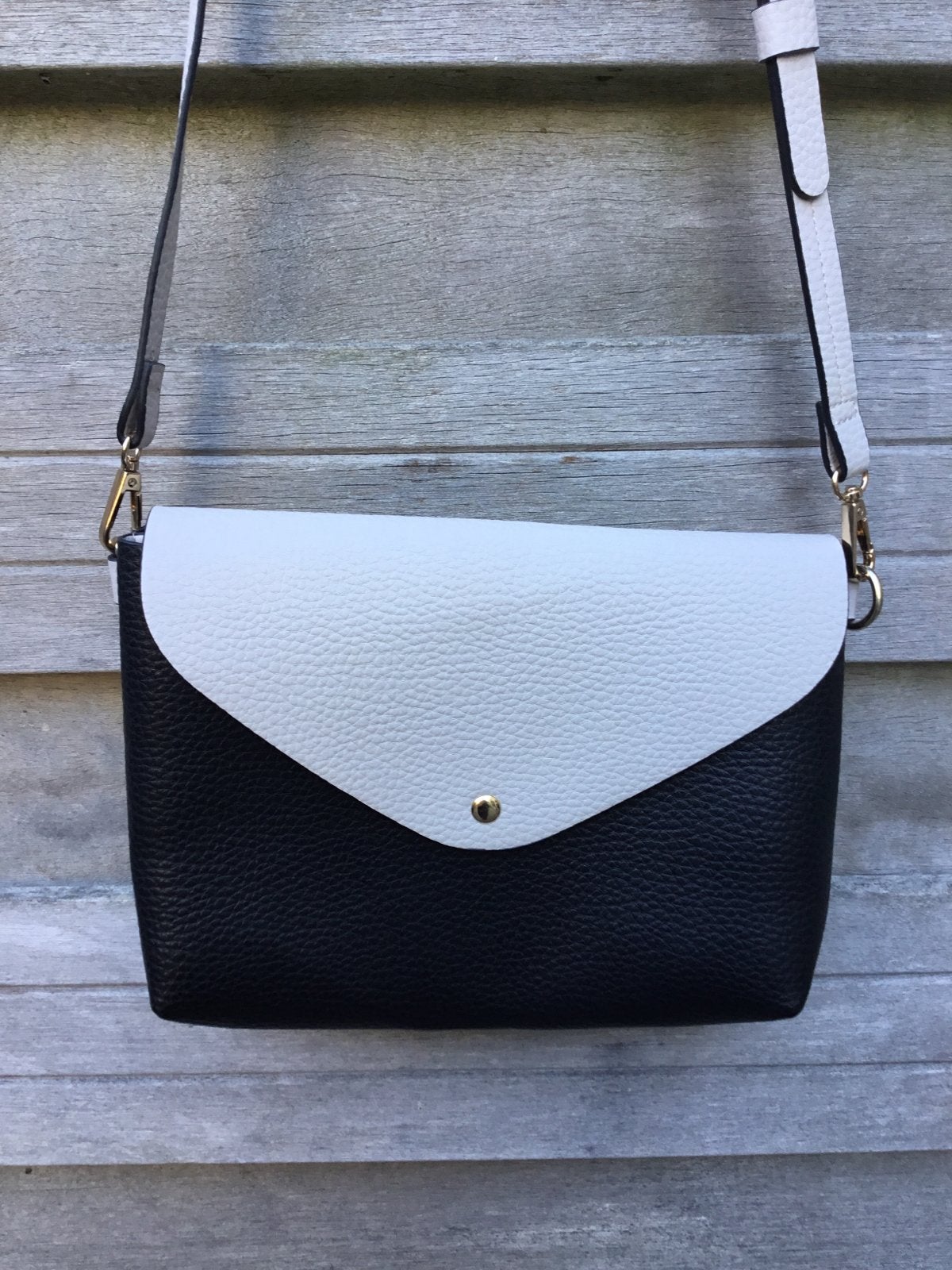 Stijlvolle Zwart-Witte Schoudertas, Sieraden, Tassen en Uiterlijk, Tassen | Damestassen, Ophalen of Verzenden, Gebruikt, Zwart