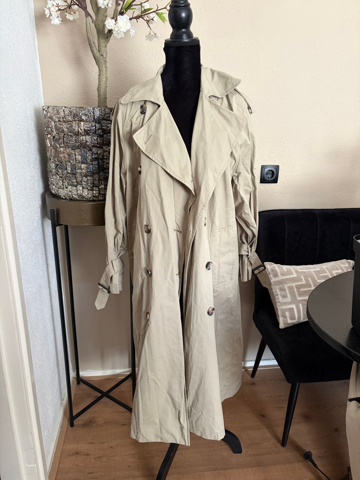 Zara Trenchcoat Beige Maat S, Kleding | Dames, Jassen | Zomer, Zo goed als nieuw, Maat 36 (S), Beige, Ophalen of Verzenden