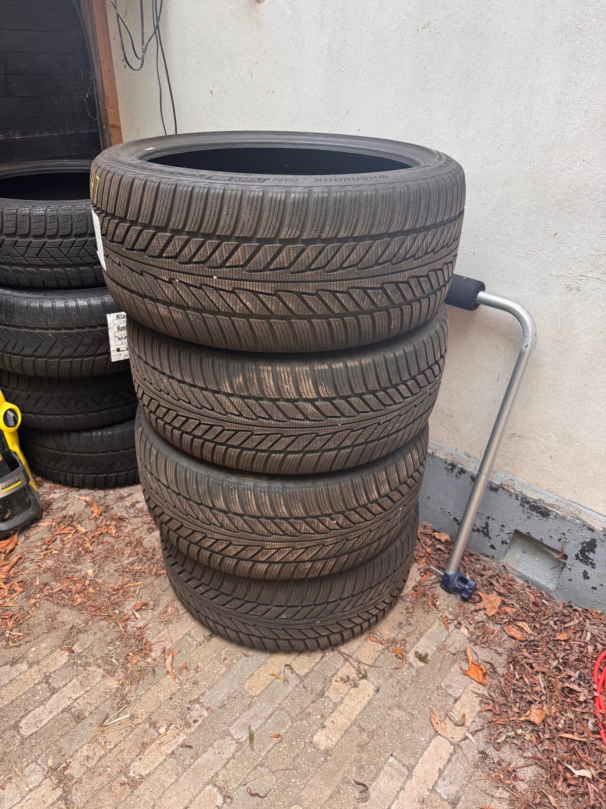 Hankook iON i*cept SUV winterbanden Tesla Model Y, Auto-onderdelen, Ophalen, Gebruikt, 255 mm, Band(en)