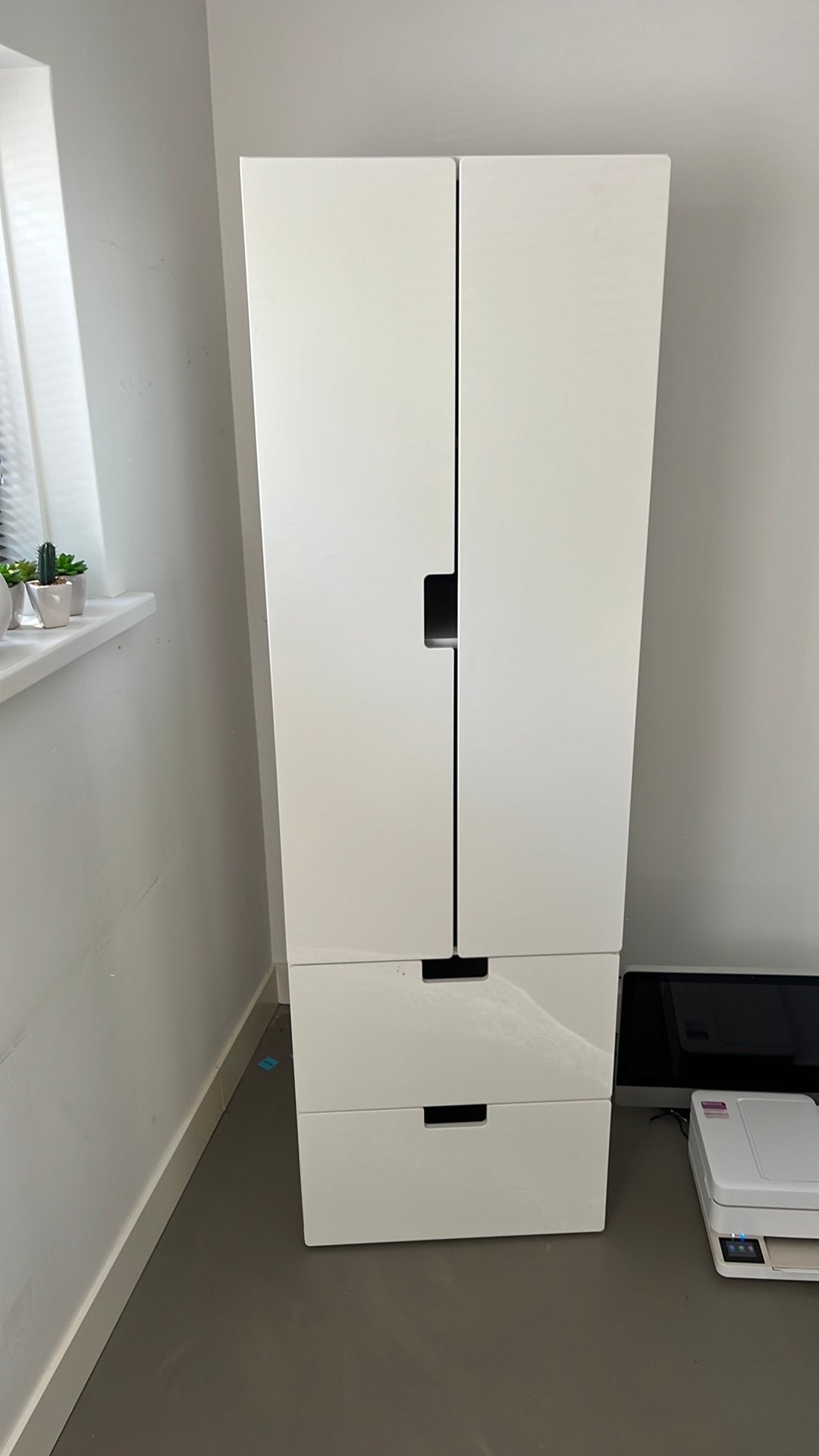 Besta ikea kast met lades, boeken of computerkast, Met lade(s), Zo goed als nieuw, Modern, 150 tot 200 cm