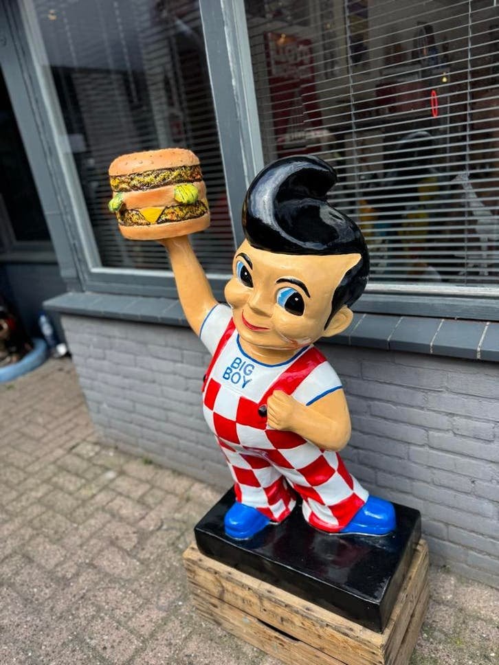 Big Boy Beeld met Hamburger - Klassieke Diner Decoratie, Ophalen, Kunststof, 1 meter - 2 meter, Beeld