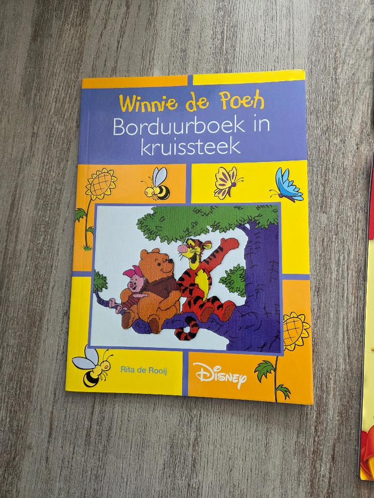 Borduurboeken (Winnie de Poeh), Ophalen of Verzenden, Zo goed als nieuw, Handborduren, Patroon