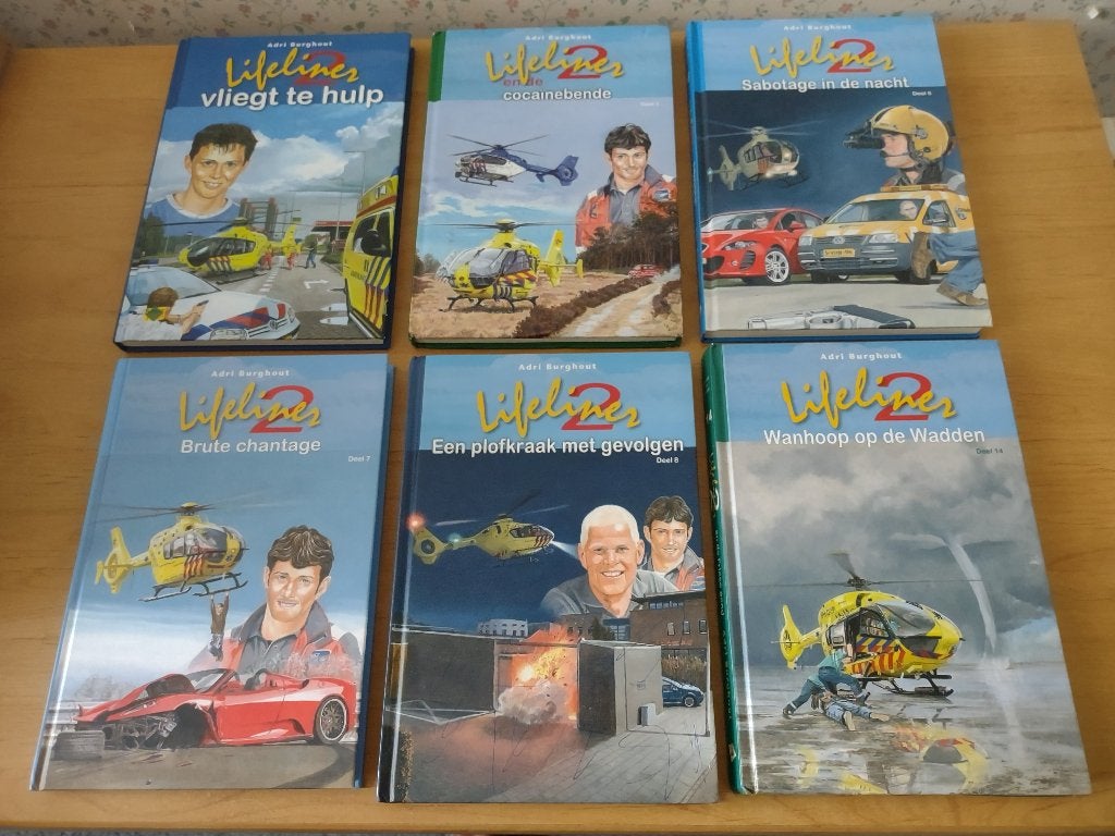 Lifeliner 2 (1,5,6,7,8 en 14)- Adri Burghout, Ophalen of Verzenden, Gelezen