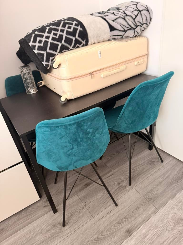 Eettafel met 4 stoelen, Huis en Inrichting, Stoelen, Ophalen of Verzenden, Zo goed als nieuw