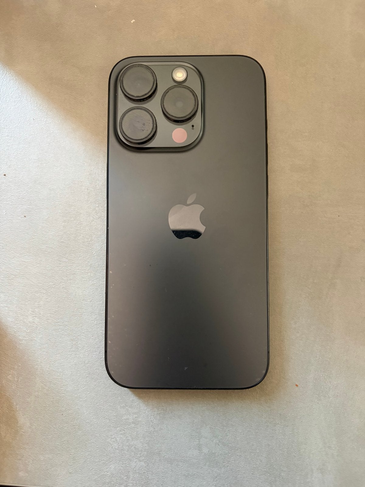 iPhone 15 Pro met doos en factuur, Zwart, IPhone 15 Pro Max, Zo goed als nieuw, Zonder simlock