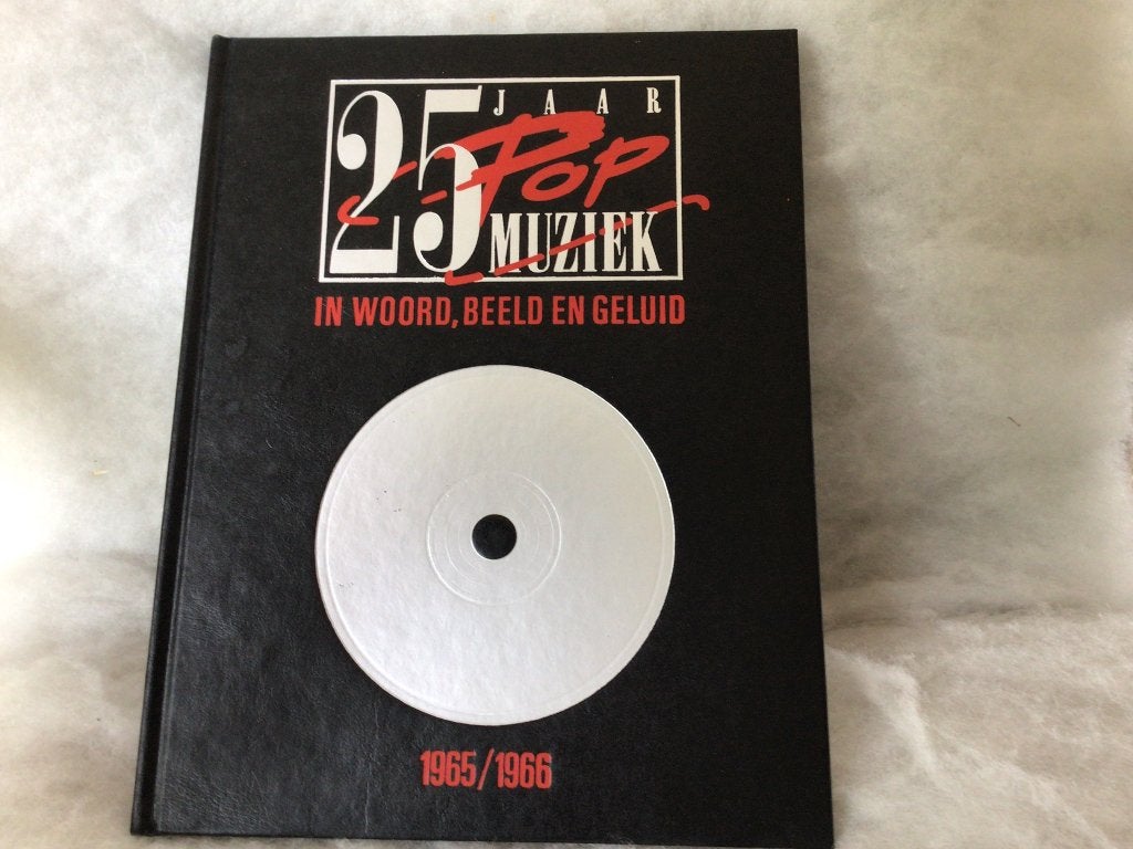 Boek 25 jaar popmuziek in woord, beeld en geluid. Lekturama, Ophalen of Verzenden, Zo goed als nieuw, Artiest