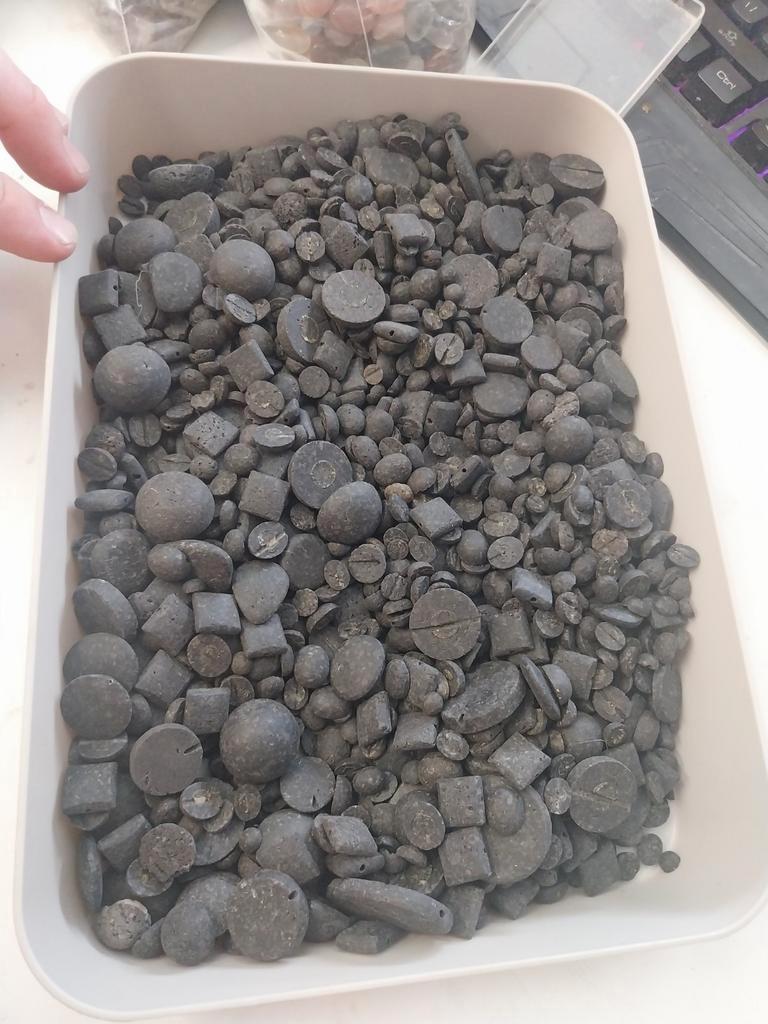 Partij getrommelde lavasteen en cabochons, Ophalen of Verzenden, Mineraal