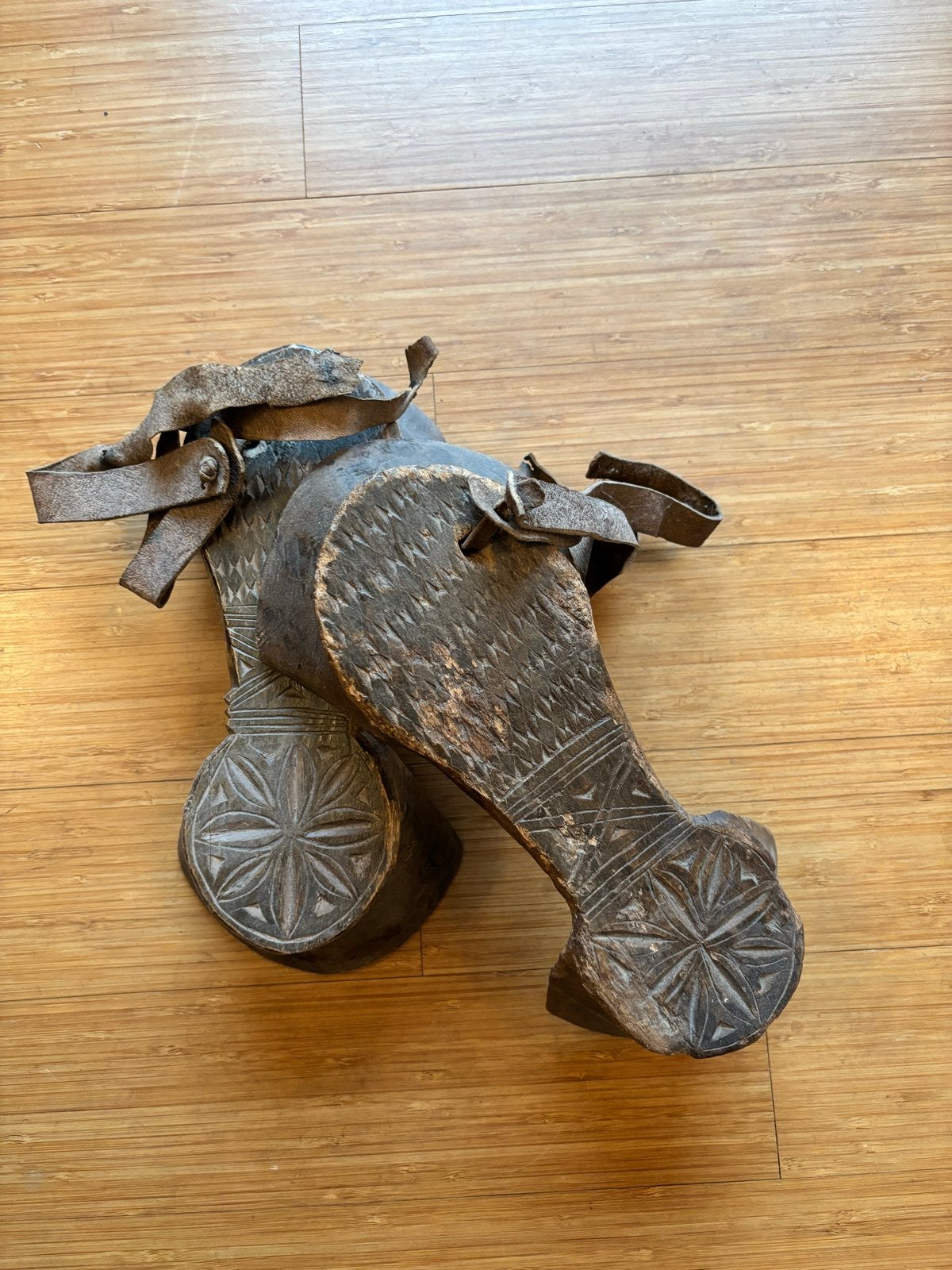Antieke houten sandalen - 19e eeuw - Pakistan/Afghanistan, Antiek en Kunst, Antiek | Kleding en Accessoires, Ophalen of Verzenden