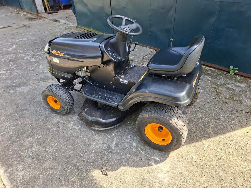 Zitmaaier Partner met mulchfunctie of zijworp, nieuwe banden, Tuin en Terras, Zitmaaiers, Ophalen, Gebruikt, Mulchfunctie, Partner