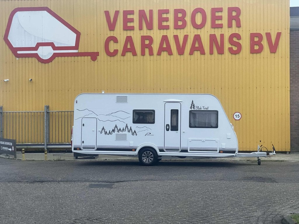 Bürstner Premio Black Forest 495 TK, Caravans en Kamperen, Caravans, Dwarsbed, Bedrijf, Bürstner, 5 tot 6 meter