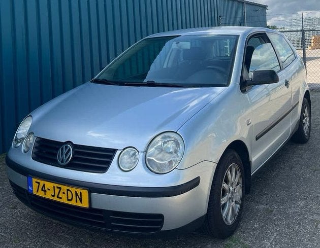 Volkswagen Polo 1.4 Automaat 2002 Grijs (Zonder Apk), Auto's, Volkswagen, Stof, Grijs, Particulier, 1000 kg