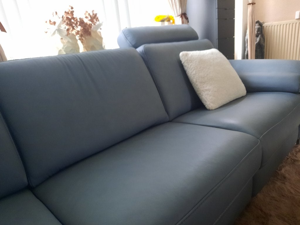 LEREN HOEKBANK NIEUW + 1 ELEKTRISCHE RELAXFUNCTIE, Huis en Inrichting, Banken | Bankstellen, Ophalen, 250 tot 300 cm, Hoekbank