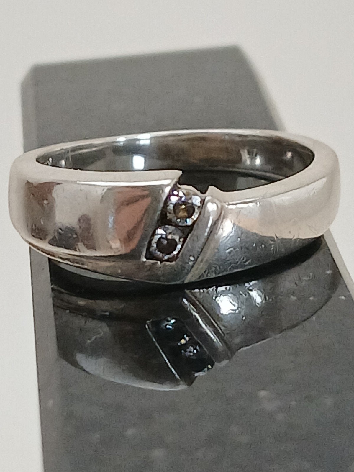 Zilveren ring 9.25 met 2 heldere steentjes, maat 17.9, Sieraden, Tassen en Uiterlijk, Ophalen of Verzenden, Zo goed als nieuw