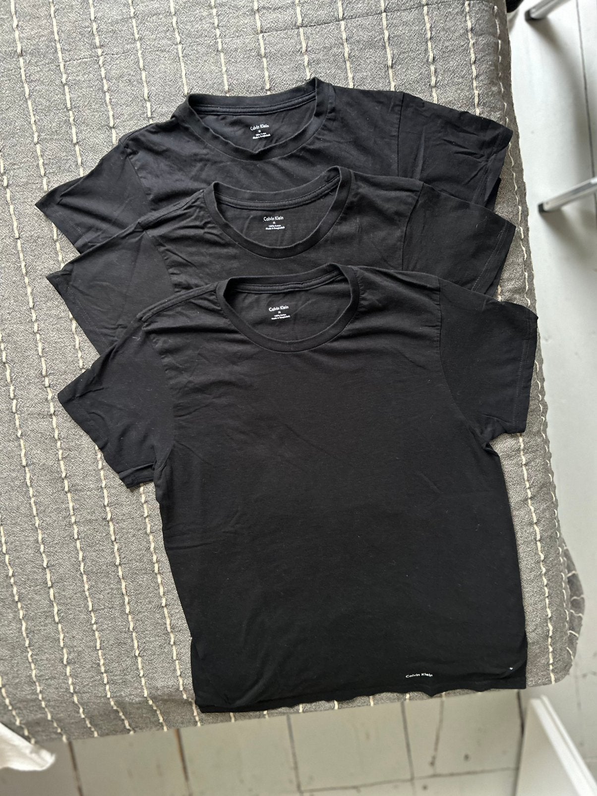 3 zwarte Calvin Klein T-shirts maat M, Ophalen of Verzenden, Zo goed als nieuw, Maat 48/50 (M), Zwart