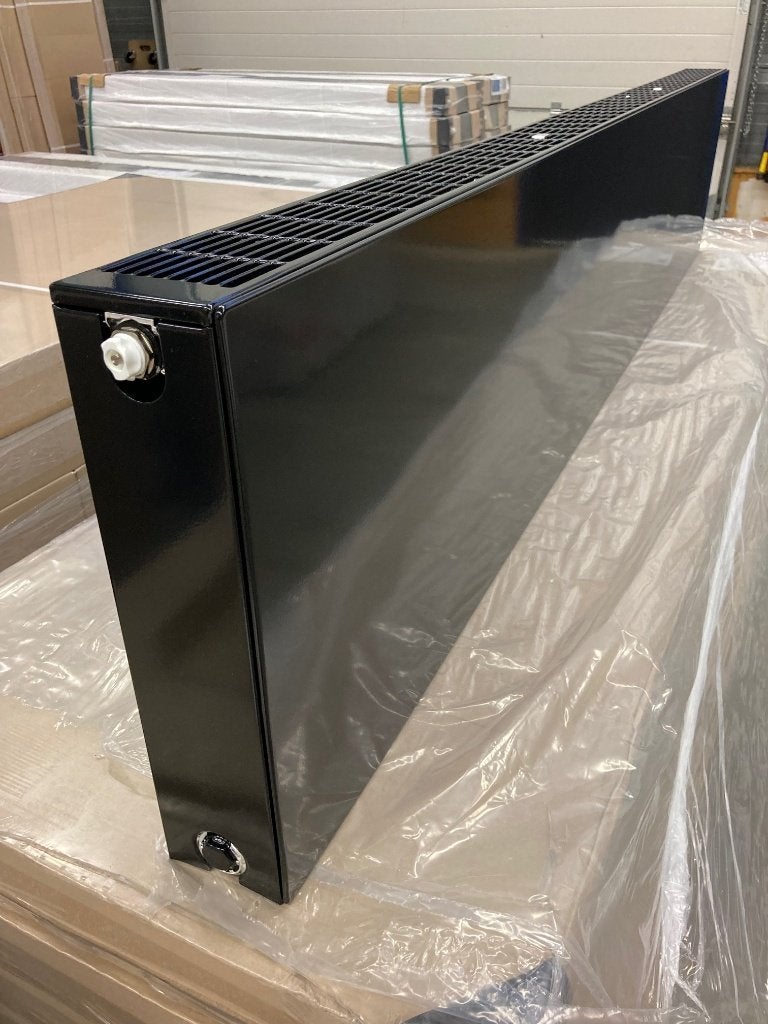 Nieuwe vlakke Henrad radiatoren 400 x 2000 type 22 Zwart, 30 tot 80 cm, Hoog rendement (Hr), Radiator, Nieuw