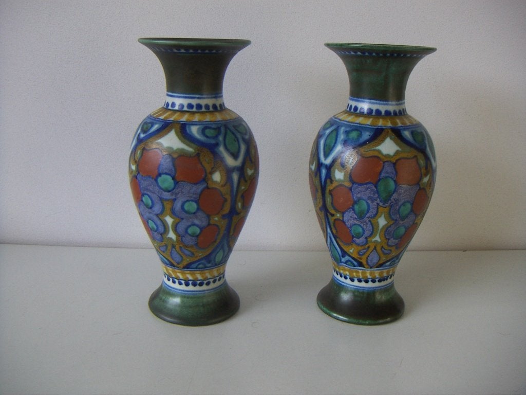 2 x Zuid Holland Gouda plateel keramiek vazen jr.1920. Ada., Antiek en Kunst, Ophalen of Verzenden