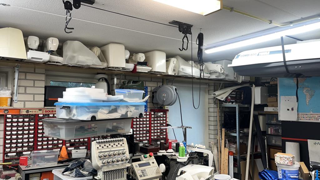Naai- en borduurmachine service in de omgeving van Kampen, Hobby en Vrije tijd, Naaimachines en Toebehoren, Mekks, Nieuw, Naaimachine