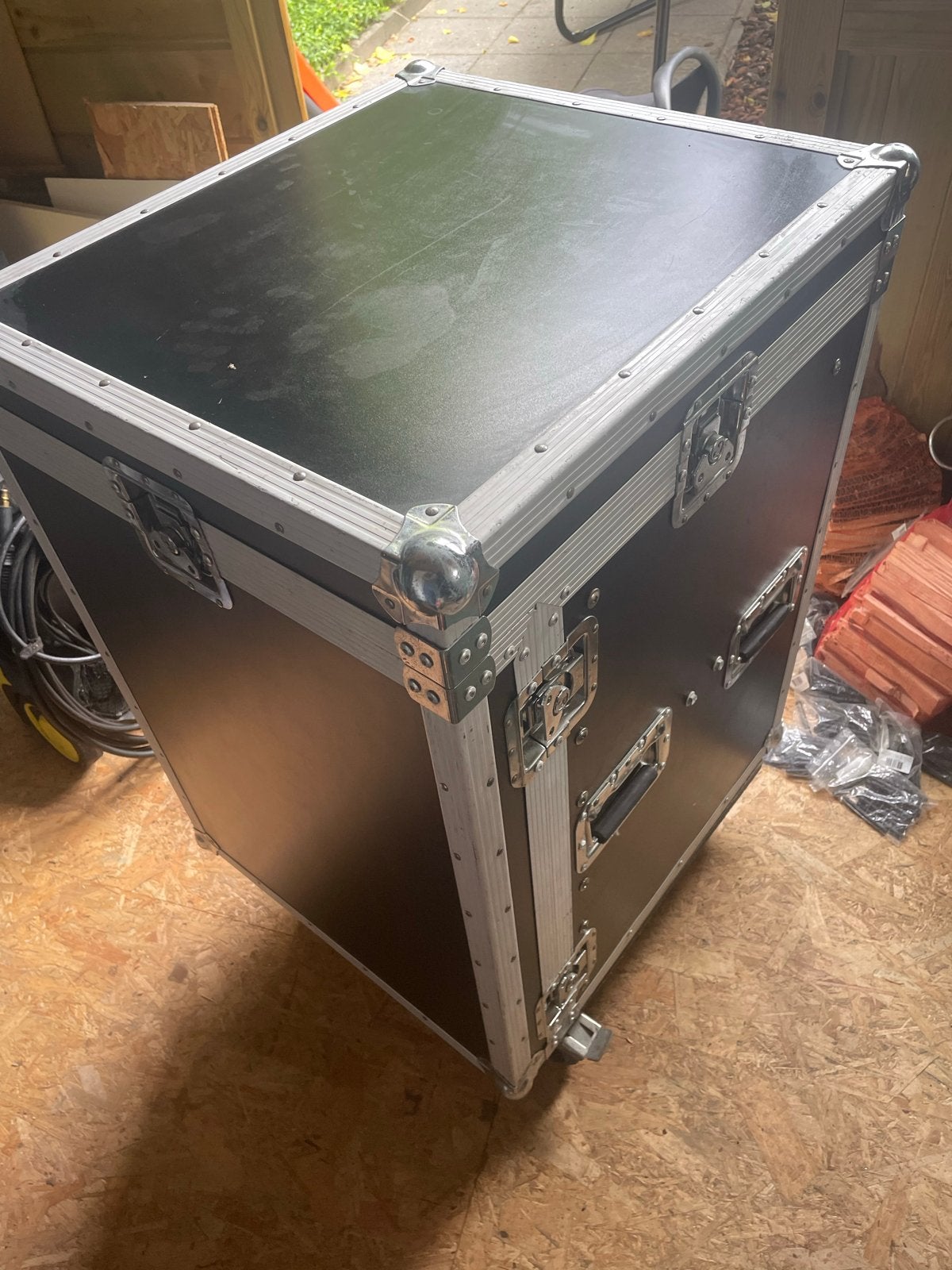 Flightcase rack met zwenkwielen 14he rack/ 8he mixer ruimte, Ophalen, Gebruikt, Overige instrumenten, Flightcase