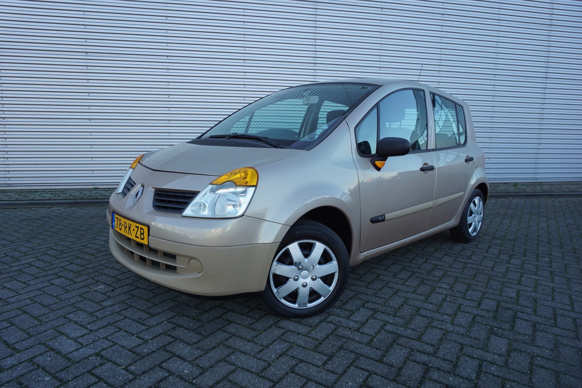 Renault Modus 1.2-16V Campus Elektr. ramen / Trekhaak / NAP, Auto's, Voorwielaandrijving, Stof, Gebruikt, 4 cilinders