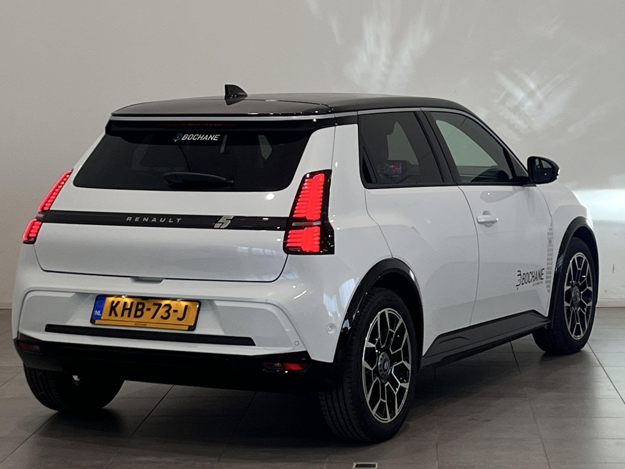 Renault 5 Comfort Range Roland Garros 52 kWh | DEMO | Pack S, Auto's, Leder en Stof, Wit, Origineel Nederlands, 500 kg