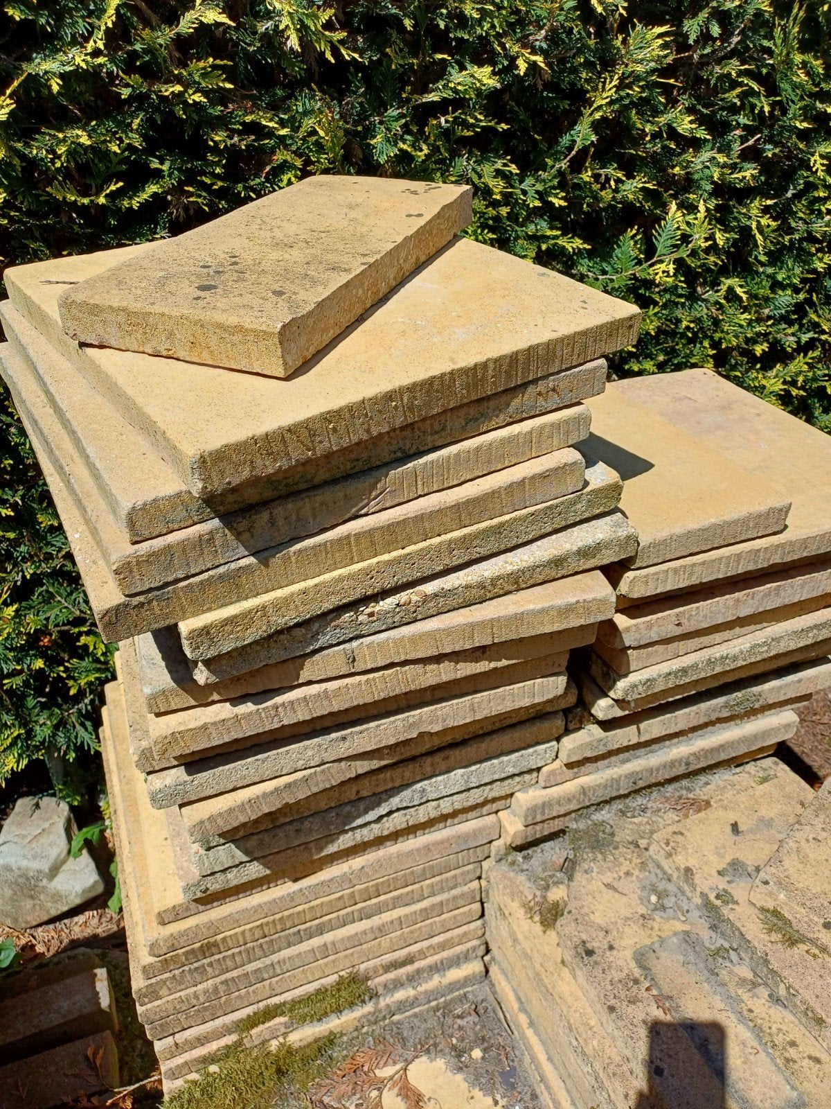 Tegels: 70 hele en enkele halve tegels, Ophalen, Gebruikt, Overige materialen, 10 m² of meer