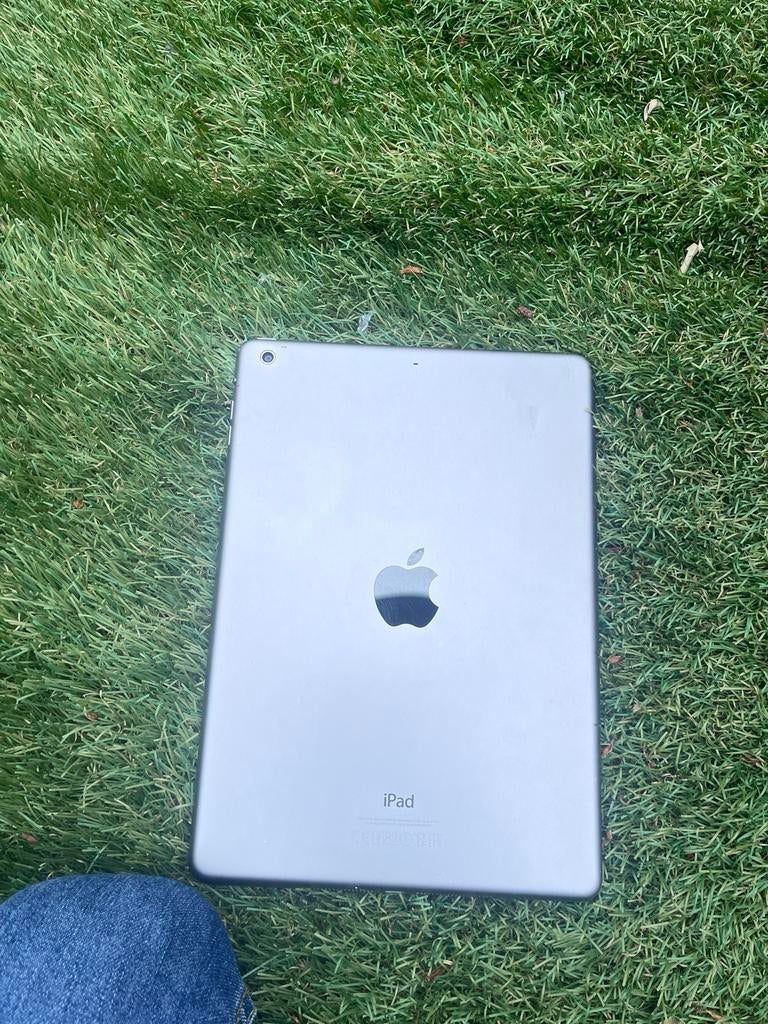 Defecte Apple iPad (onderdelen of reparatie), Computers en Software, Apple iPads, 10 inch, Apple iPad, Ophalen of Verzenden, Niet werkend