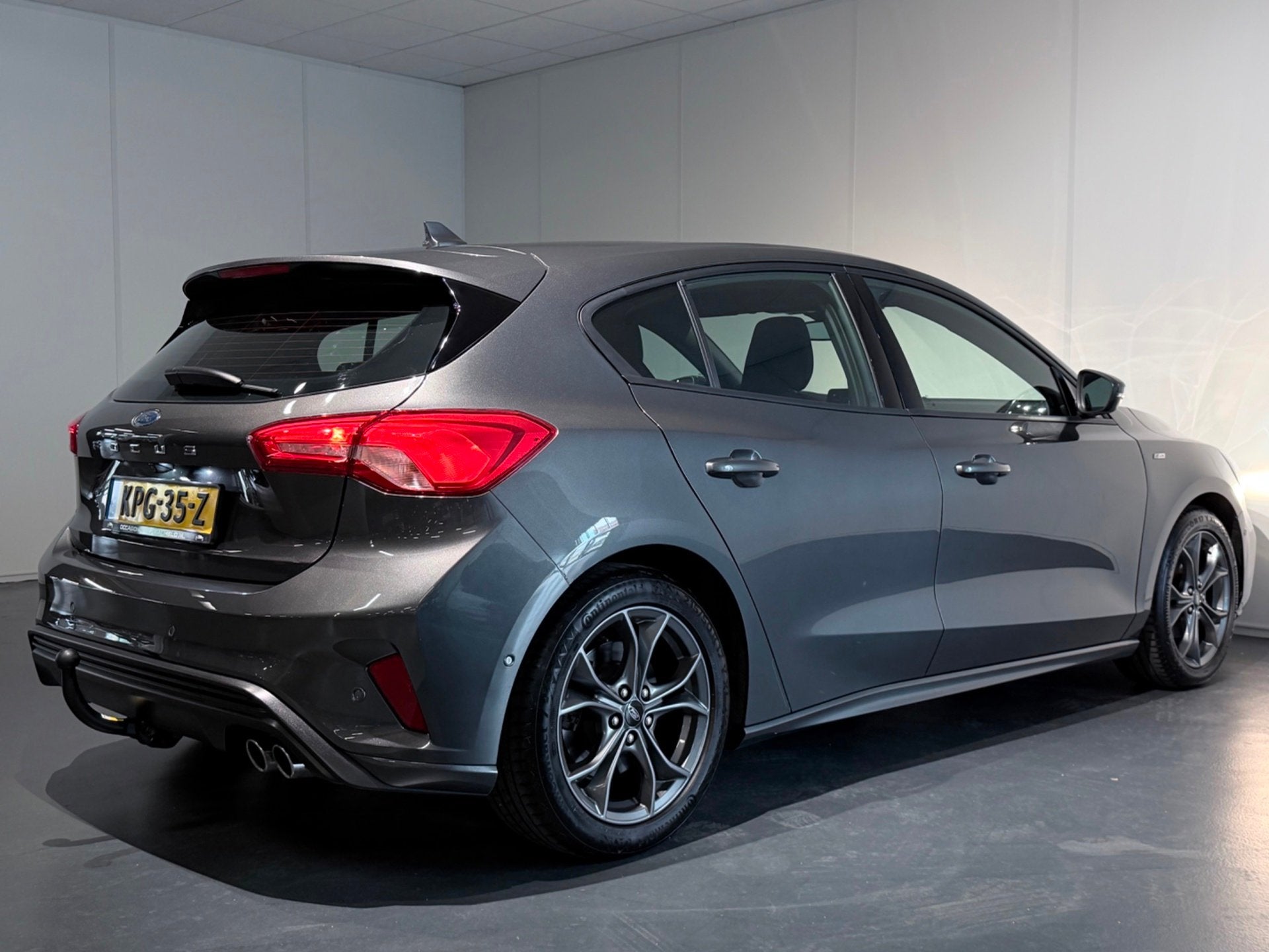 Ford Focus 1.5 ST-Line 182 /Clima/BOTS/PDC+Cam/LED/CarPlay/L, Auto's, Ford, Stof, Gebruikt, 1299 kg, Automatische klimaatregeling